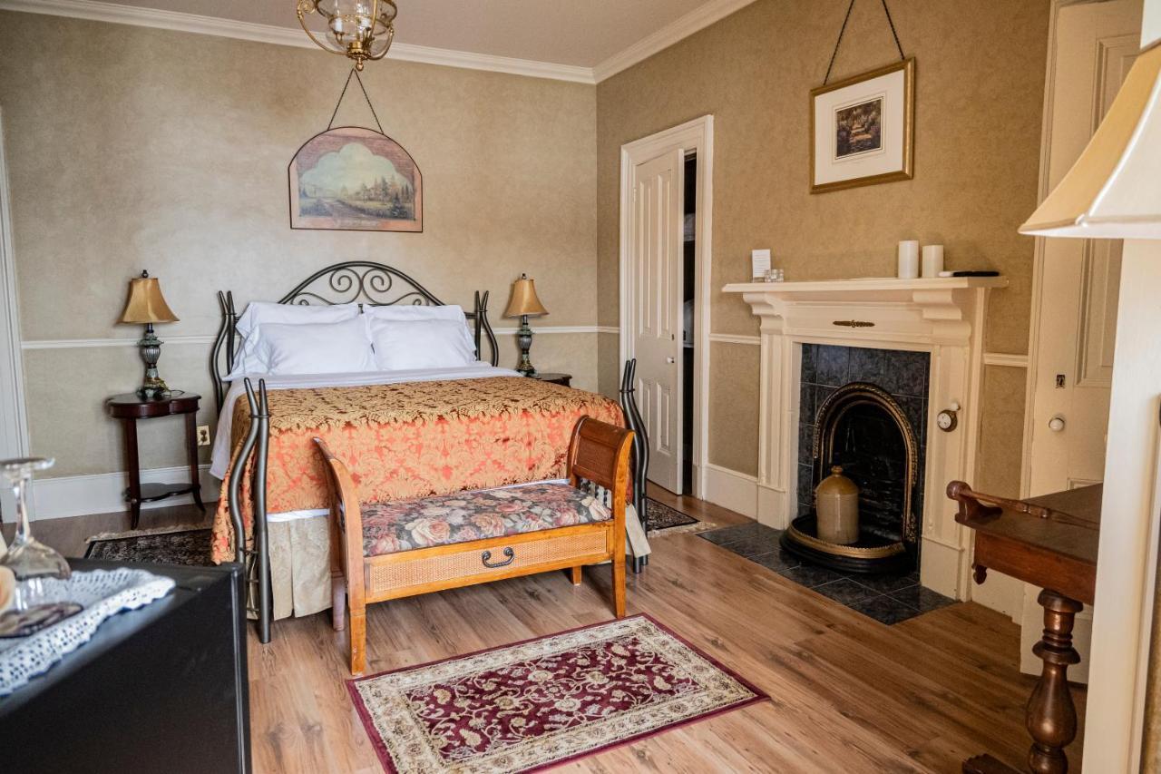 Belle View Manor Inn Harbour Grace Eksteriør bilde