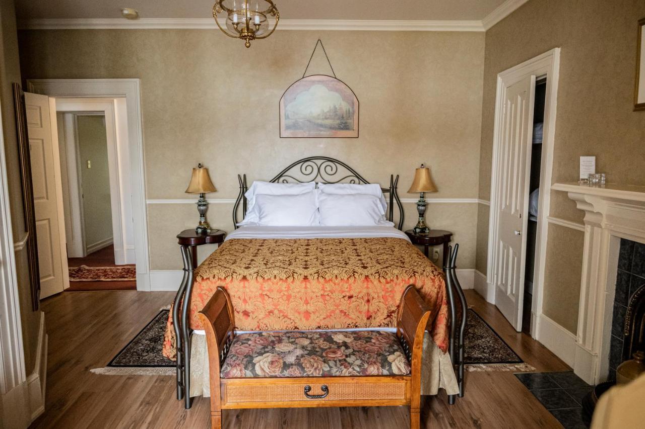Belle View Manor Inn Harbour Grace Eksteriør bilde